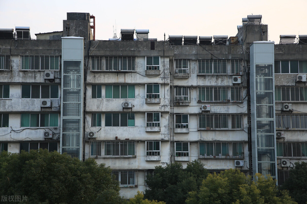 克服疫情影響，抓好民生實(shí)事，提升居住品質(zhì)——舊樓加裝電梯任務(wù)超額完成